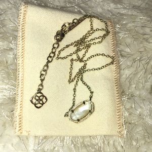 Kendra Scott necklace